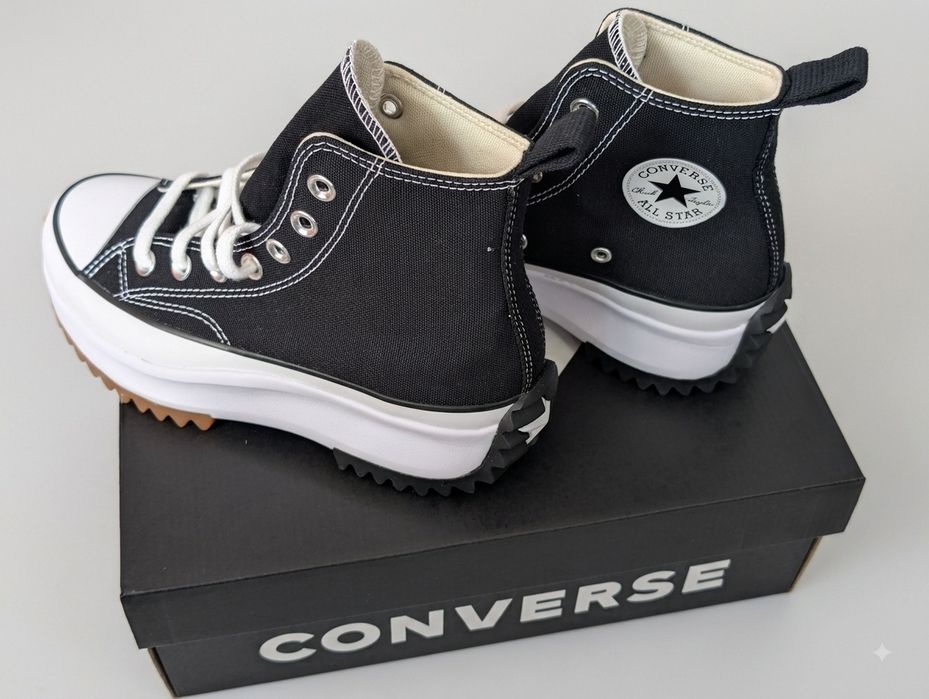 Converse Run Star Hike