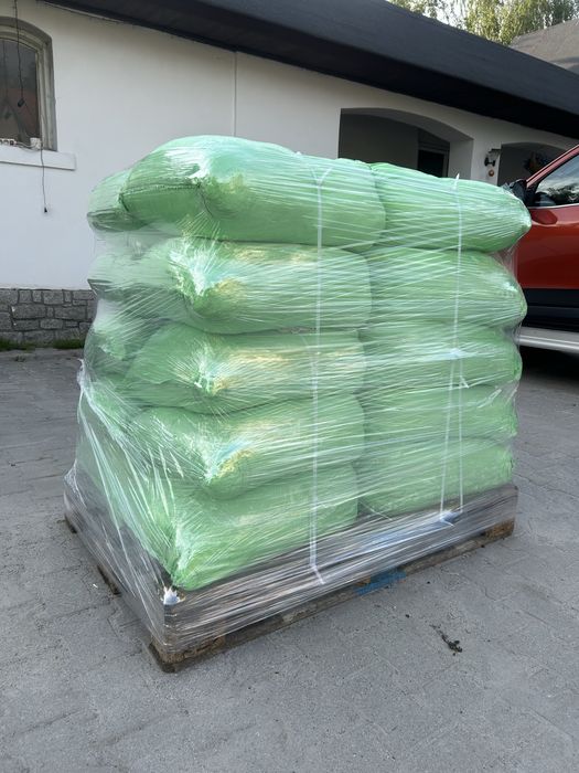 Nawóz ekologiczny obornik koński pod pomidory warzywa kwiaty drzewa