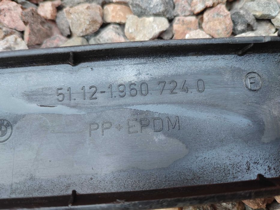 BMW E36 ORYGINALNE Listwy Zderzaka tył M-Pakiet OEM Bez PDC