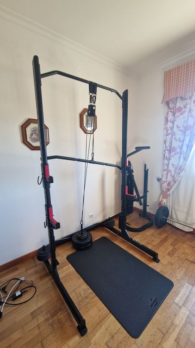 Rack Agachamentos Supino + Material