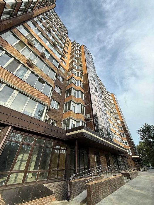 Продаж 1к кв в НОВОБУДОВІ з ремонтом на 1 поверсі 35 000$