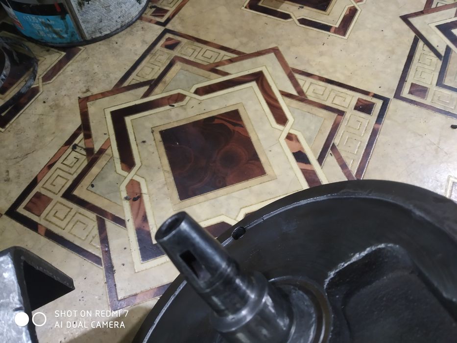 Колінвал до іж планети.