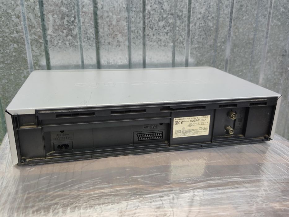 Panasonic NV-SJ220 video VHS magnetowid pdc ntsc show view