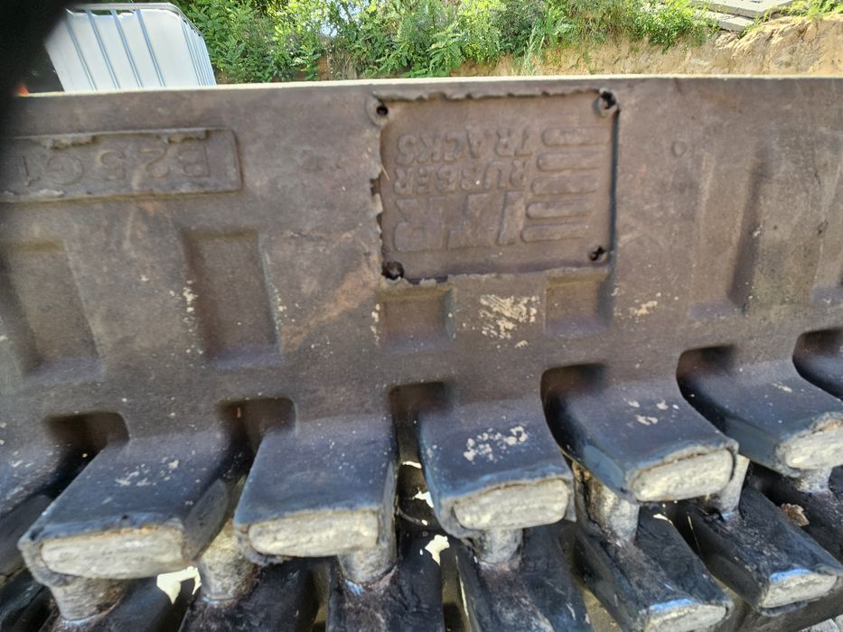 Гумова гусеница , гуска , гусінь. 300 х 52,5 х  84 w