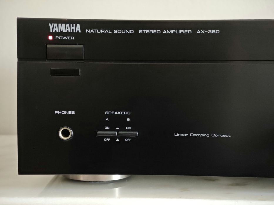 Yamaha AX-380 - Excelente estado - Estética Intemporal - Natural Sound