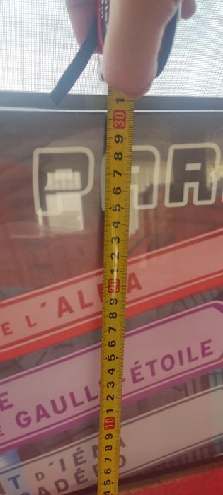 Quadros decorativo e puff de arrumação