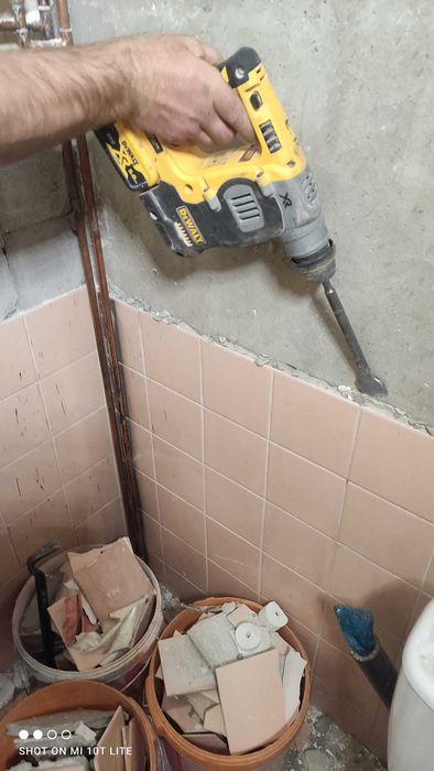 Skuwanie posadzki ,wyburzenia,rozbiórki.