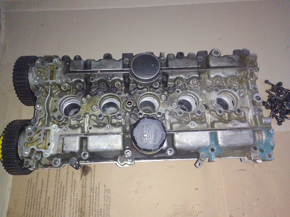 Głowica Volvo 2.5t S60 S80 V70 XC70 XC90