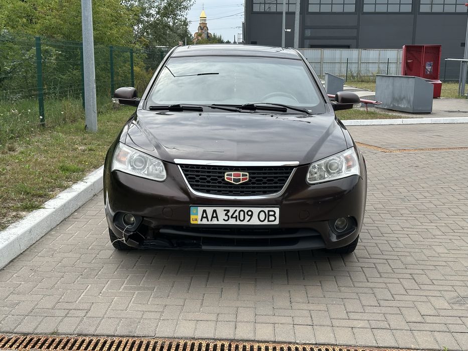 Geely Emgrand EC7 RV