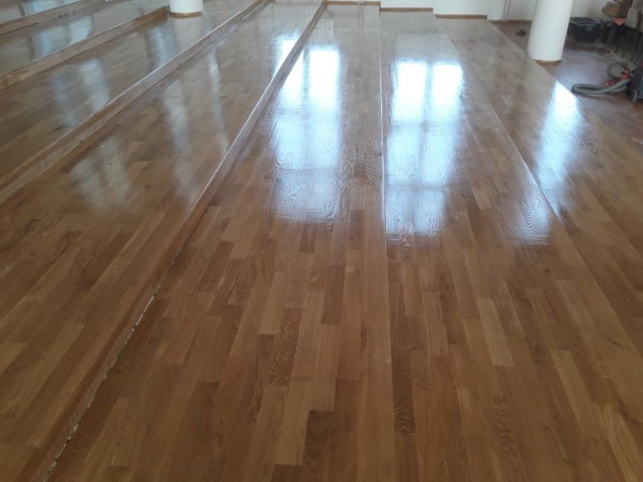 Cyklinowanie Mielec. Renowacje schodów i parkietów.