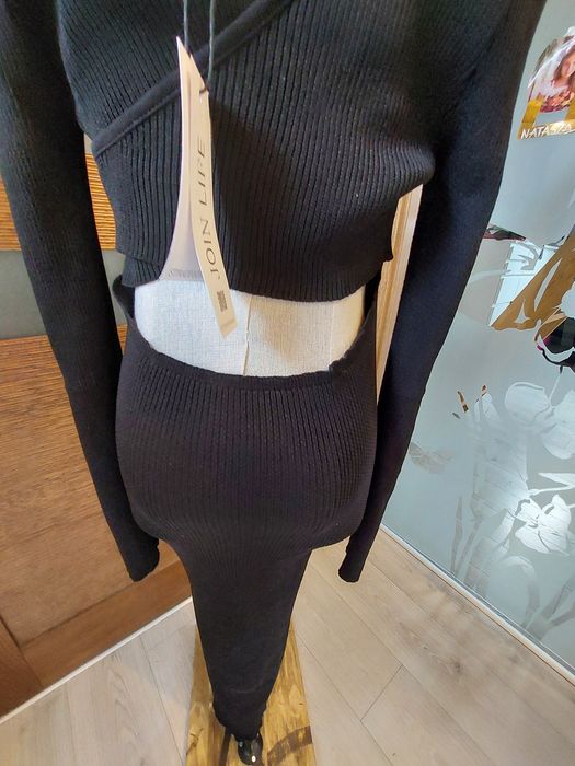 Sukienka nowa stradivarious L