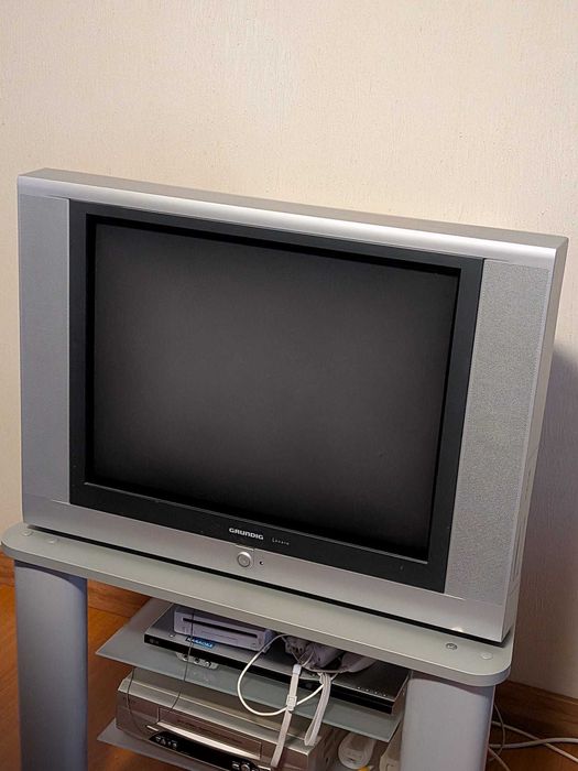 TV Grundig Lenaro