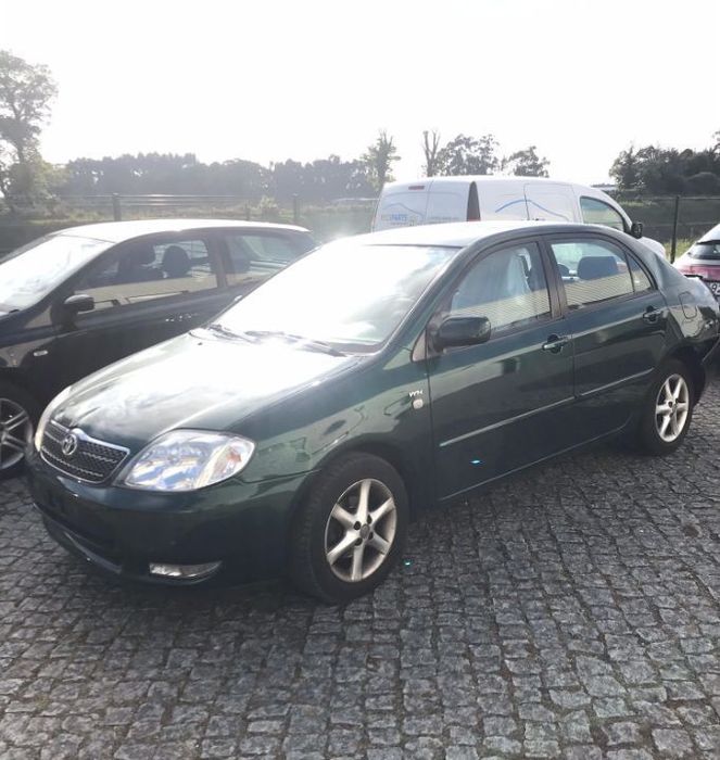Toyota Corolla E12 1.6 VVT-I 4P 2004 - Para Peças