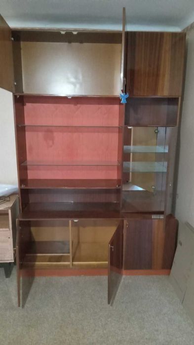 Сервант б/у Добротный