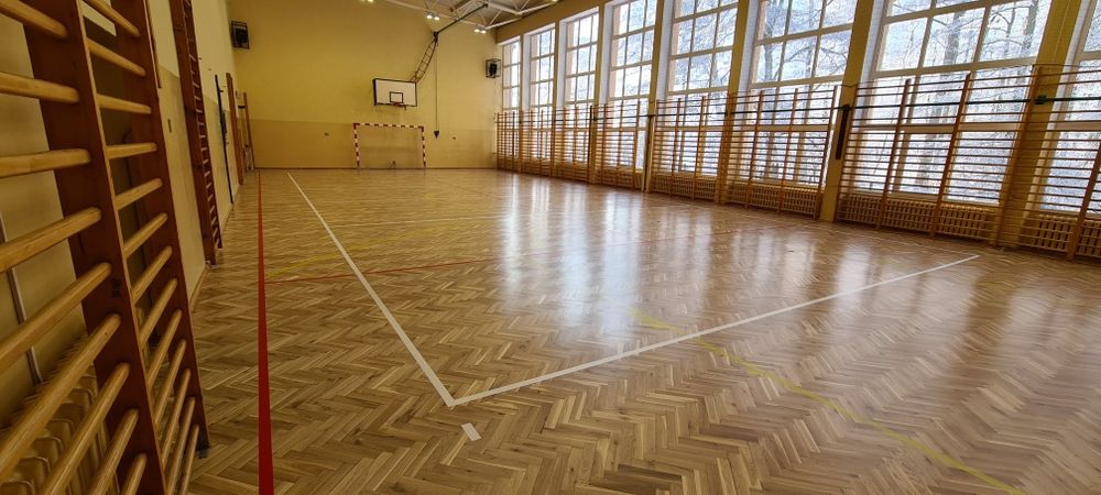 Cyklinowanie, renowacja, lakierowanie podłóg, schodów, tarasów.