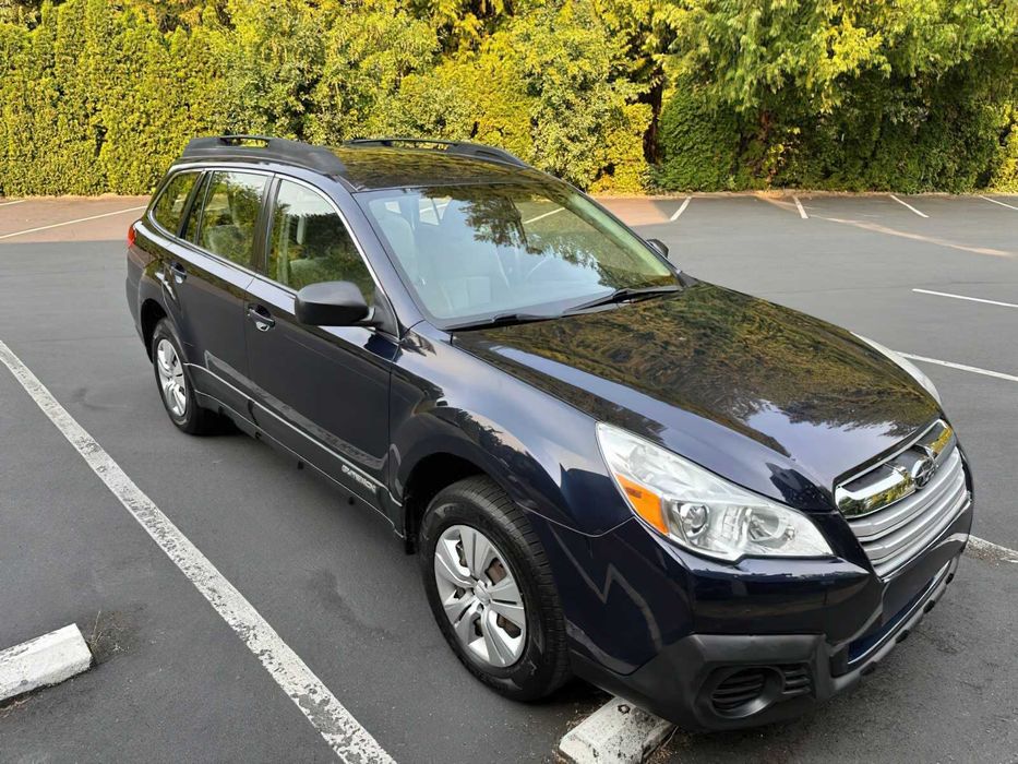 Subaru Outback 2.5i Limited      2013