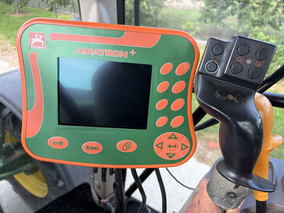 Opryskiwacz Amazone UX5200