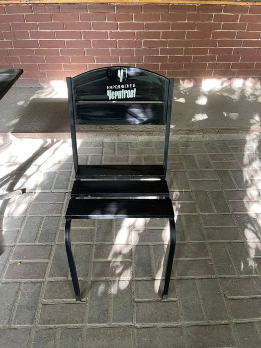 Продам набор мебели стол +стулья деревянные Черниговское.