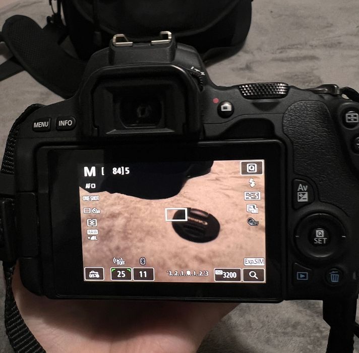 Pack Canon EOS 200D + microfone + objetiva 18-55mm e objetiva 75-300mm