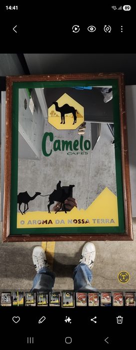 Quadro Espelhado Café Camelo miito antigo em excelente estado