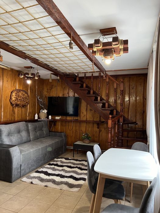 « Будиночок Гуцула » у Яремче