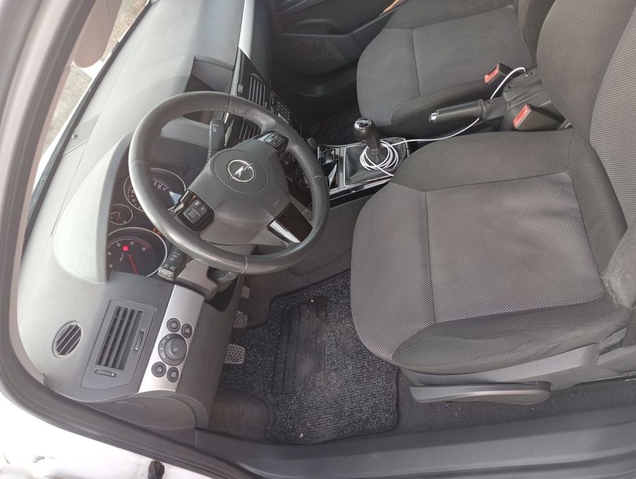 Opel Astra h 1.3 90 cv