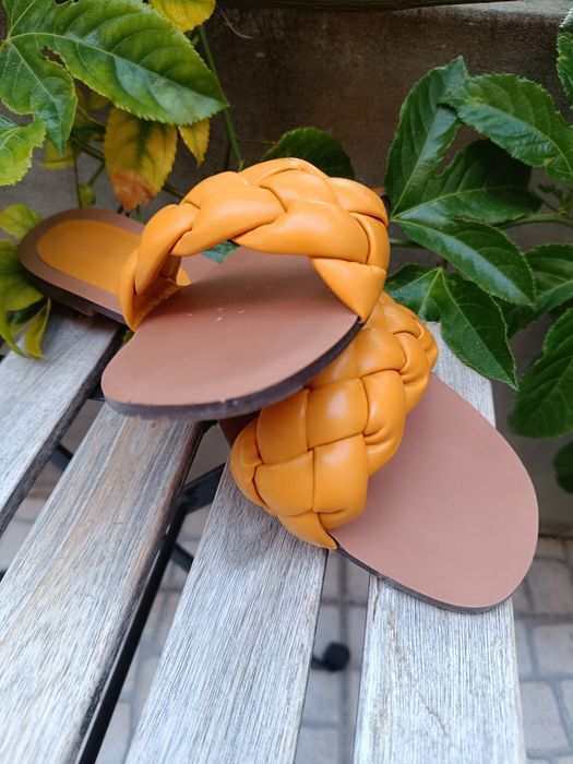 Chinelo trança amarelo