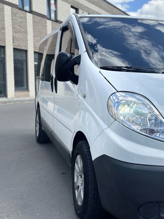 Renault Trafic 2.0 dCi • 2007 • 7+1 • 370 тис. км