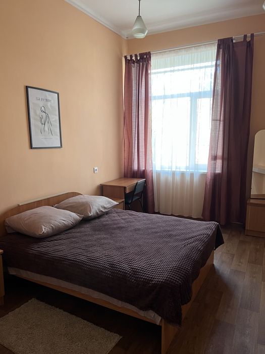 Окремі номери в хостелі. Кімнати, житло.