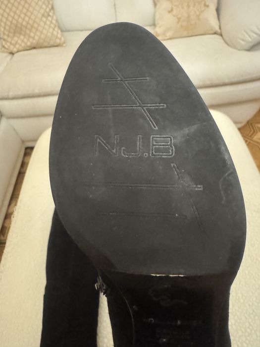 Продам сапоги  женские  NORMA J.BAKER ОРИГИНАЛ! Натуральная замша, мех