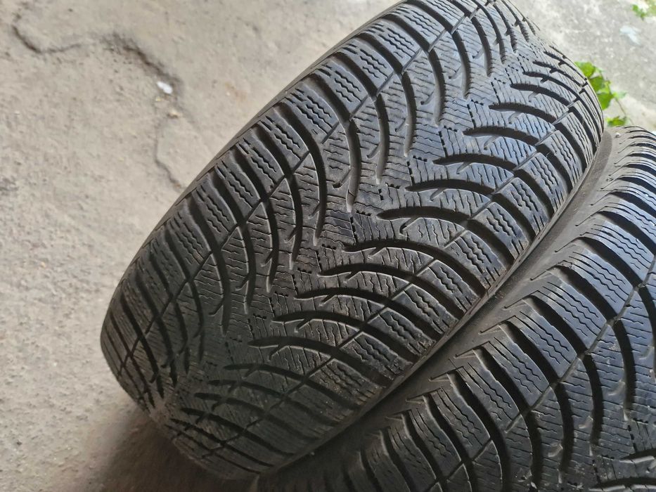 шини зима 215 55 R16 Michelin Alpin A4