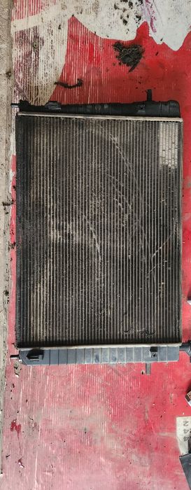 Б/у радиатор Hyundai Tucson 2008 года