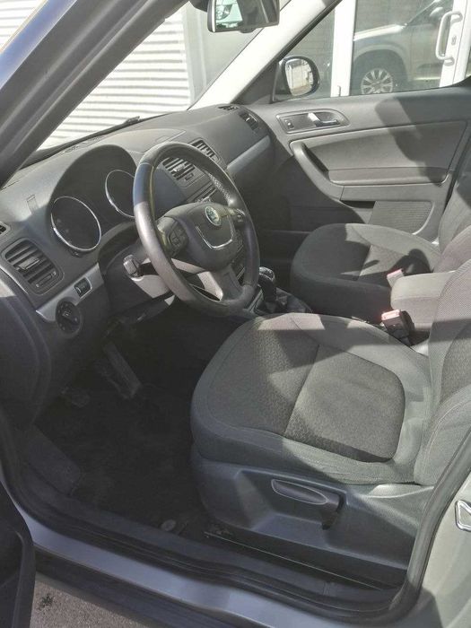 Шкода Йети 2012, 220 т.км., бензин 1,8 л, 152 к.с. TSI, 4х4, 6 мех КП.