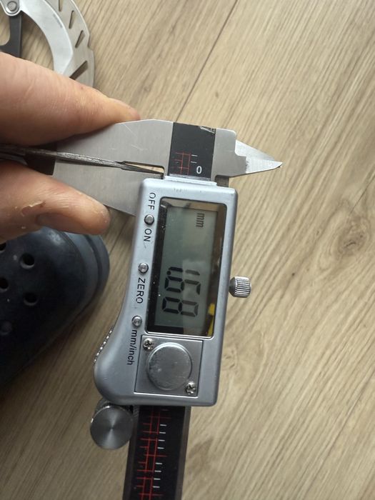 Tarcze hamulcowe shimano rt-cl800 160mm 2 szt