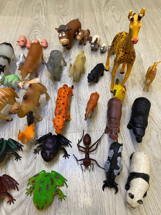 Lote de animais grandes + insetos