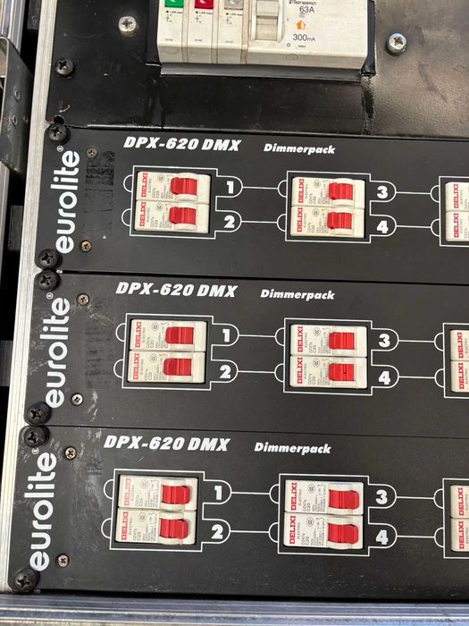 Dimmer Eurolite DPX-620 Socapex x3