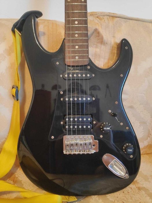 Guitarra Eléctrica Ibanez Silver Cadet VZR-140BK