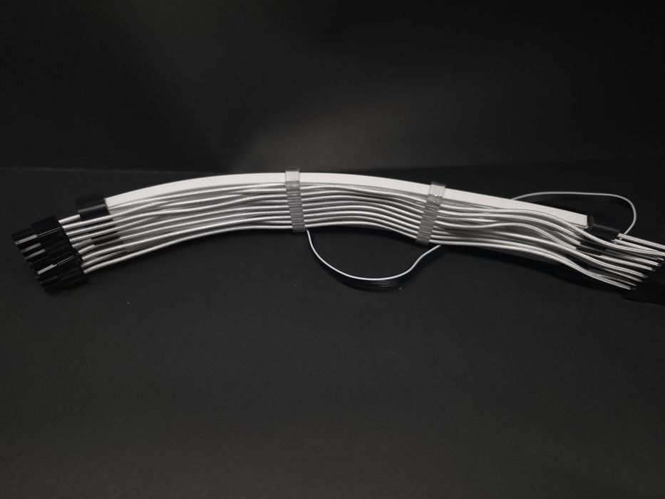 Lian Li Streamer Plus 2x 8 pin gpu