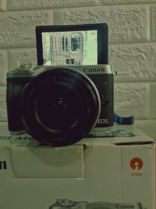 Canon EOS M6 фотоапарат