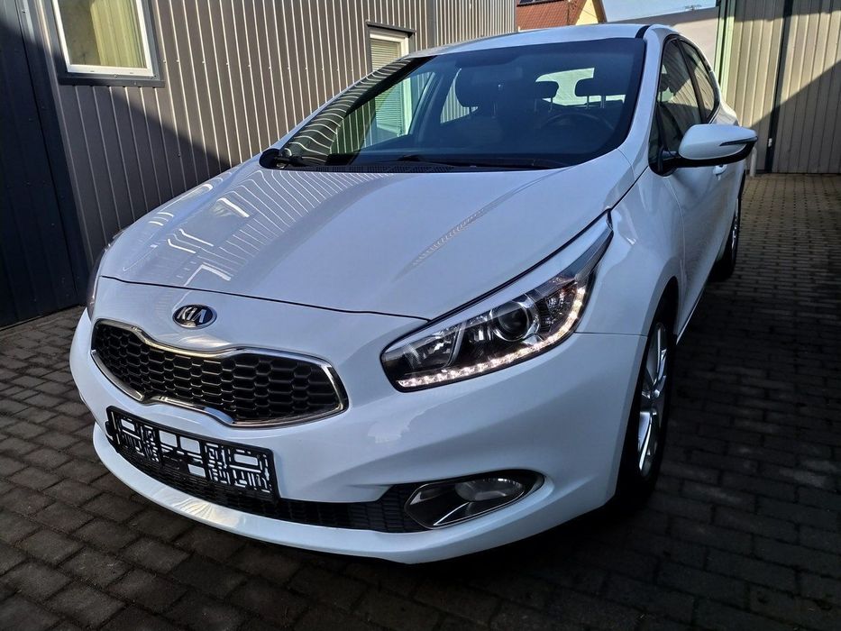 Kia Ceed 1.6 Gdi Automat Ledy Grzane Fotele i Kierownica Zarejestrowany
