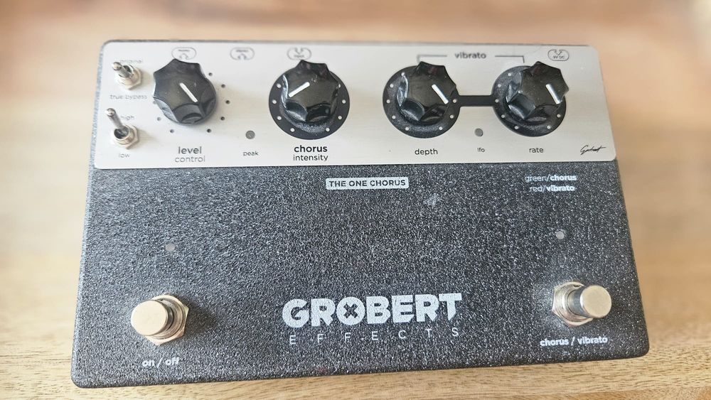 Grobert Effects - The One Chorus