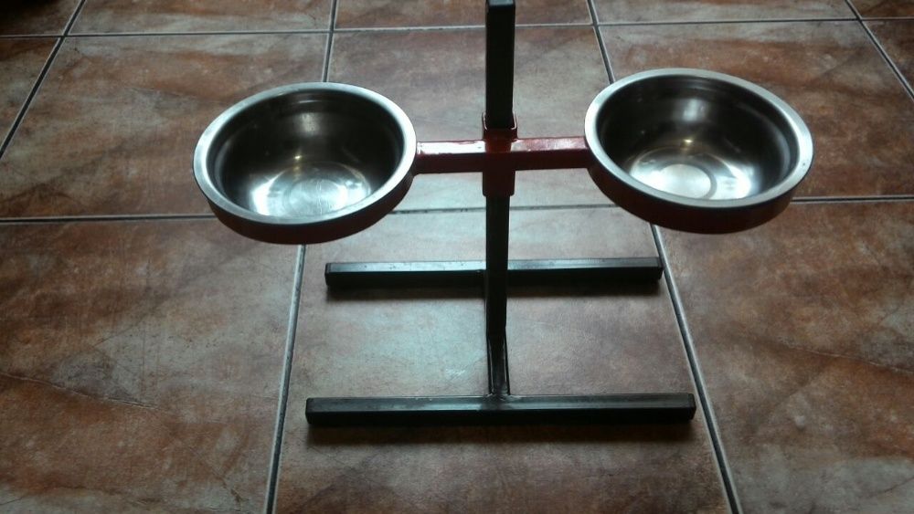 Кормушка для собак.