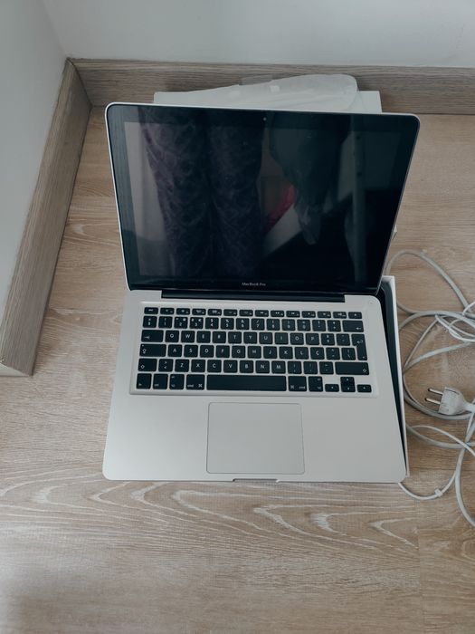 MacBook pro para peças - não funciona