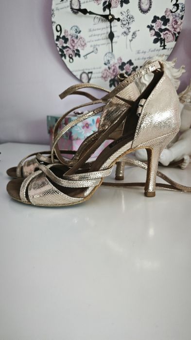 Buty do tańca złote błyszczące połyskujące buty taneczne latynoameryka