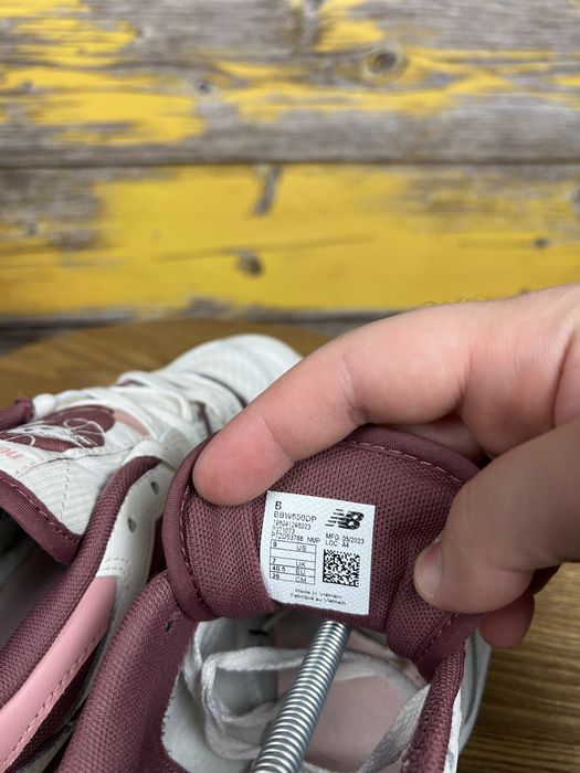 Оригінал розмір 40.5 кросівки New Balance 550