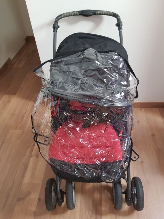 Carrinho passeio, ovo, proteção de chuva e de sol, chassi e saco.