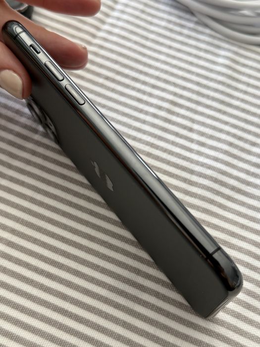 Iphone 11 Pro 64 GB + acessórios