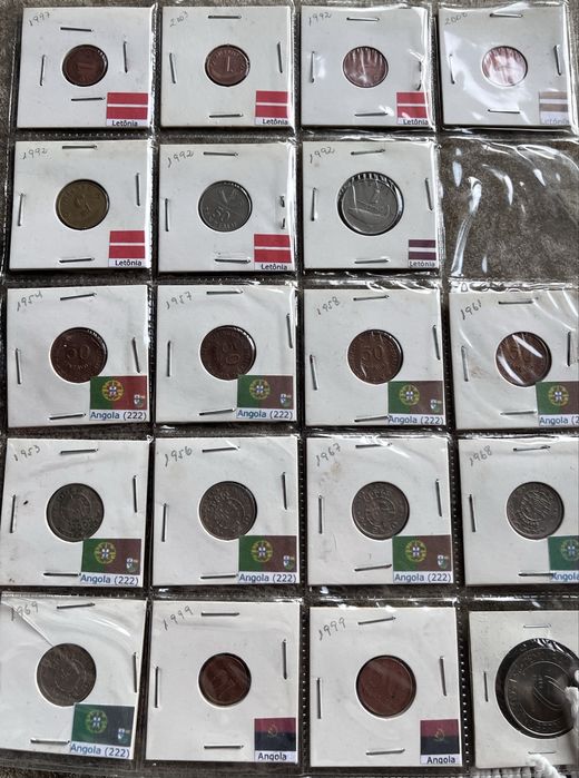 Álbum de Coleção Organizado: Monarquia, Escudos, Angola e Estrangeiras