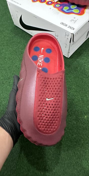 Nike Mind 001 Solar Red