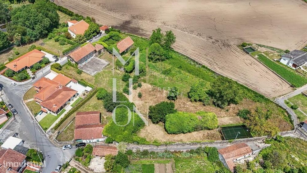 Quinta Murada em Pedra em Lemenhe, Vila Nova de Famalicão